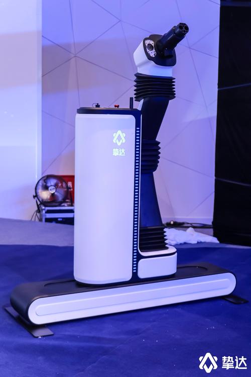 诚达科技开启战略2.0:发布充电机器人新产品,定义智能充电新时代